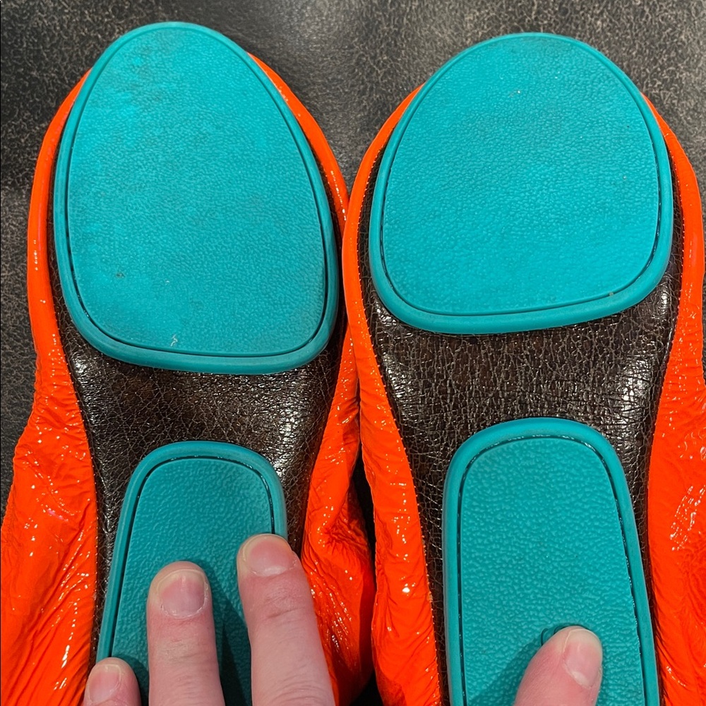 Like new Outrageous orange Neon Tieks - size 7 - with tote - Picture 2 of 7